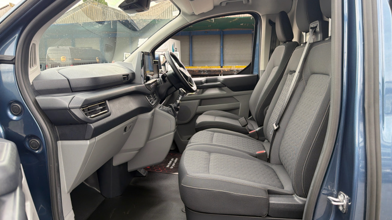 Ford Transit Custom 300 L1 Diesel Fwd 2.0 EcoBlue 136ps H1 Van Limited